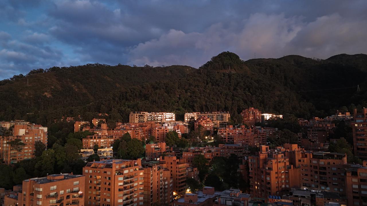 Vista nocturna de Bogotá